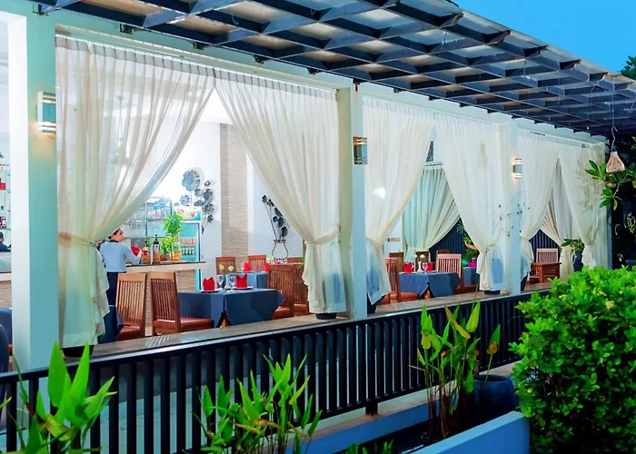 New Riverside Hotel