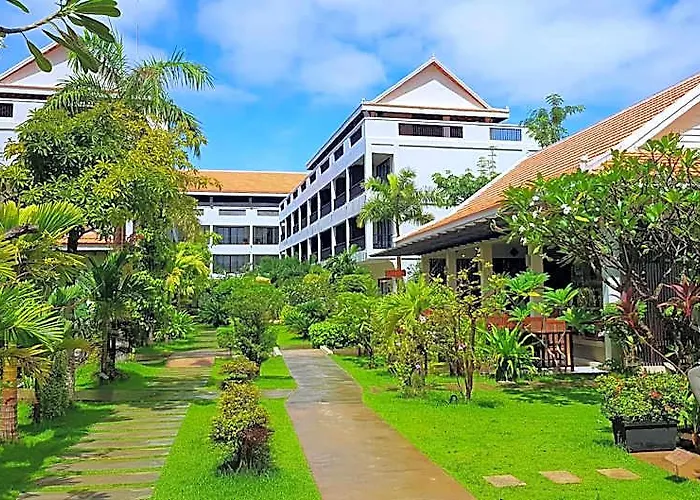 New Riverside Hotel 4*
