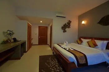 New Riverside Hotel